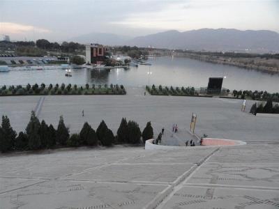 دریاچه استادیوم آزادی