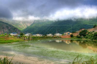 روستای سیاه بیشه