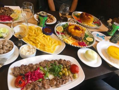 رستوران بزرگ گیلانه رشت