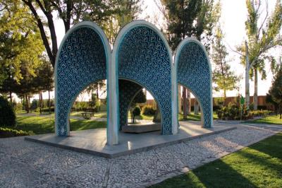 جاهای دیدنی نیشابور در تابستان