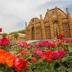 رستوران مضیف حاج عبدالله جزیره مینو