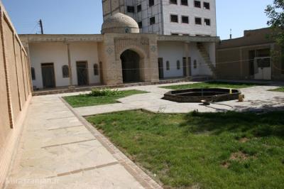آرامگاه میرزا مهدی زنجان