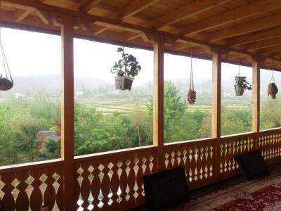 اقامتگاه بومگردی گلناز ارده