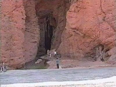 غار نوشیروان اسفراین