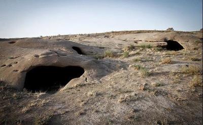 خانه های سنگی اشتهارد