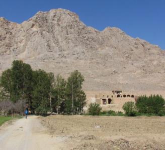 غارهای حسن‌آباد قلعه بزی مباركه