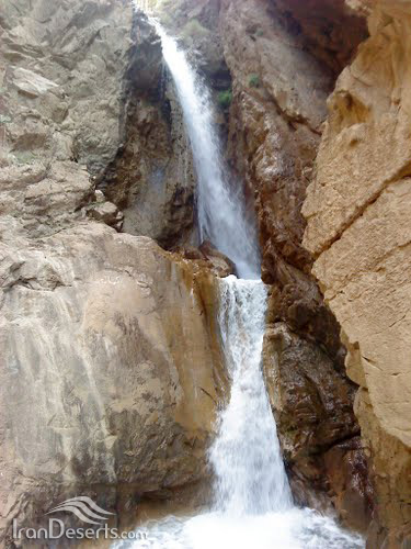 آبشار آینه رود فرح افزا
