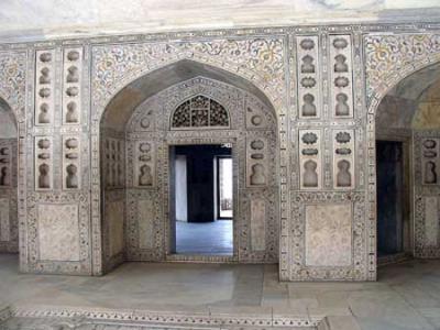 آشنایی با قلعه آگره