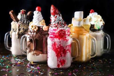 طرز تهیه ۳۵ مدل میلك شیك كافی شاپی