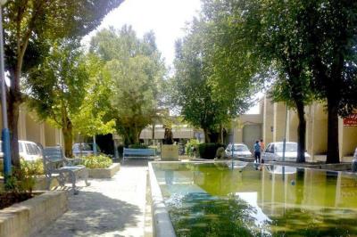 میدان خان یزد