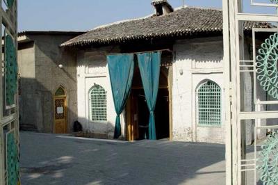 امامزاده نه تن گرگان