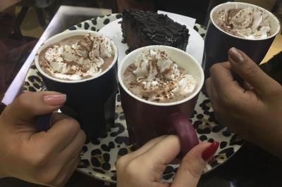 كافه امیر شكلات (بندرعباس)