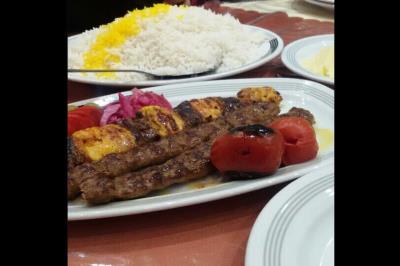 رستوران گل سرخ اردبیل