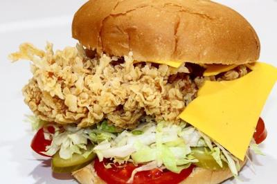 فست فود مرغ كنتاكی ساری (KFC)