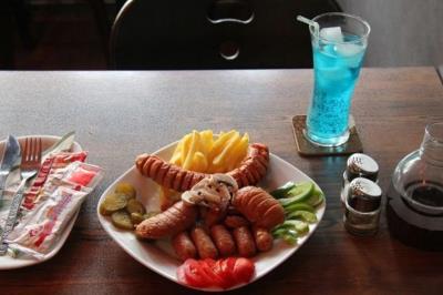 كافه شوكا رشت