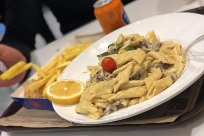 فست فود نیلوفر آبی تهران