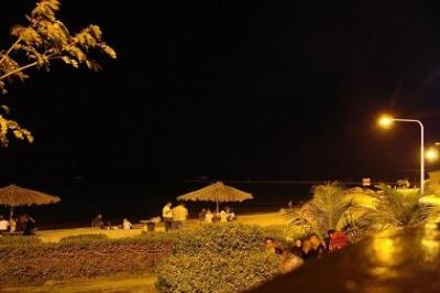 ساحل مرجان كیش در شب