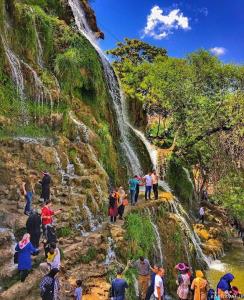 آبشار نیاسر، زیباترین آبشار استان اصفهان