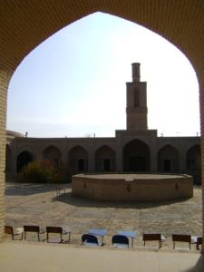 كاروانسرای رشتی عقدا