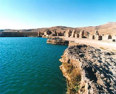 چشمه آبگرم مكسان
