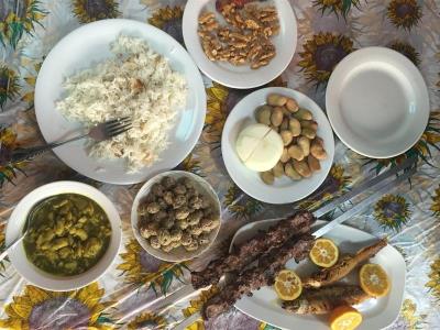 رستوران ترنگ طلایی صومعه سرا