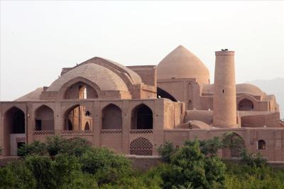 مقابر امامزادگان و عرفا اردستان