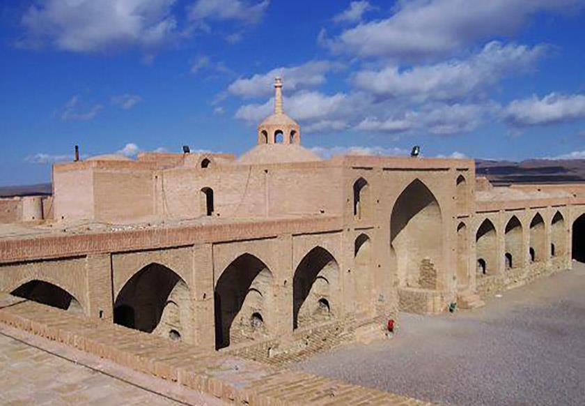 میامی ایران ، سرزمین كاروانسراها و دشتهای پرگل-0F3B0Ml3Ou