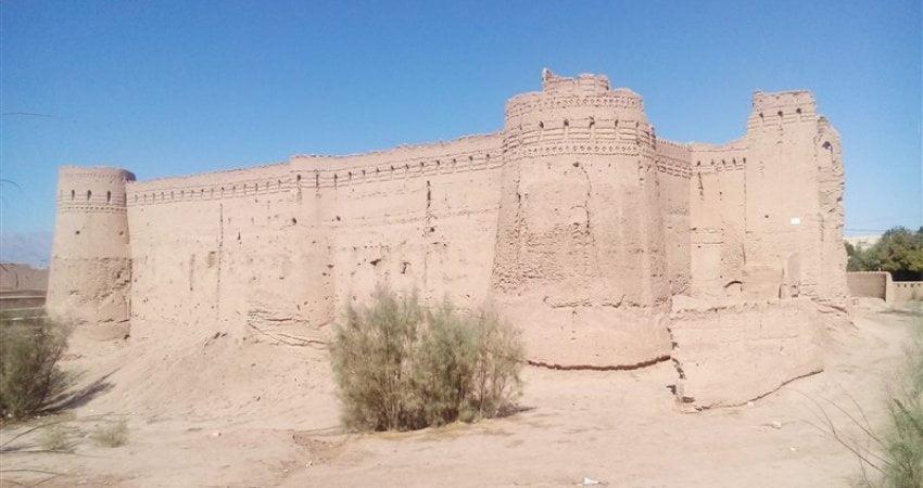 قلعه ابرند آباد-0gScYVUNaM