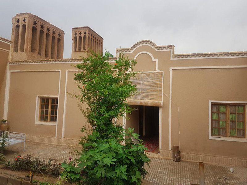 اقامتگاه بومگردی عارف و ماهرخ-0vNS8Qu1Pg