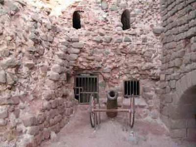 قلعه تیس-185ZA2tgah