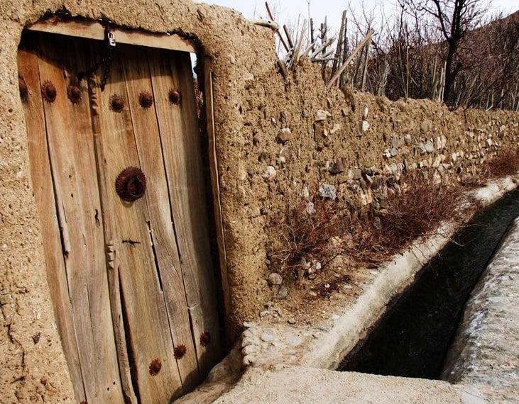 روستای پیرحاجات-1D2eaouGe8