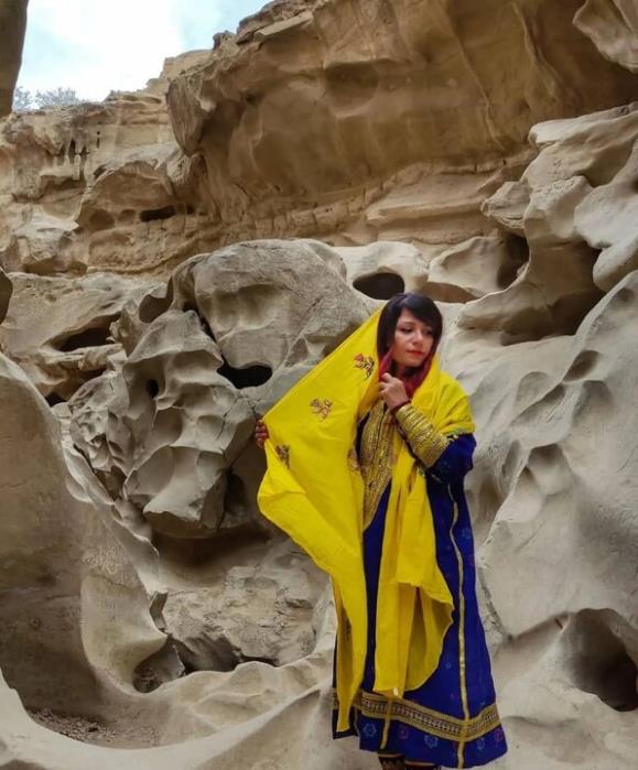 سفر به «تنگه چاهكوه» و «جزیره لارَك» طی یك هرمزگان‌گردی، روایتی از مینو دادرس-2eXovlugpm