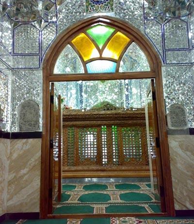 ارامگاه فضل بن شاذان-2taP5nOtlu