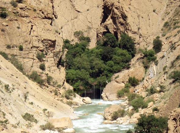 آبشار آب ملخ ، عجیب ترین آبشار ایران-38K9Wq3fa9