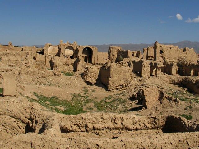 كاروانسرای آوه-3UlyJiU9m8