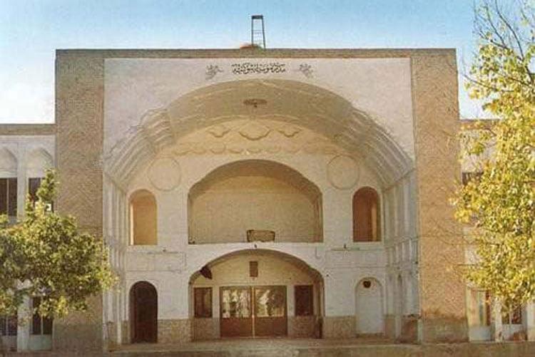 جاهای دیدنی بیرجند در بهار (۴۰ جاذبه گردشگری)-3dYCHdEDWF