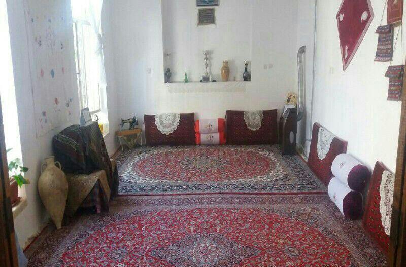 اقامتگاه بومگردی نرگس مزینان-3wmIfIf2h2