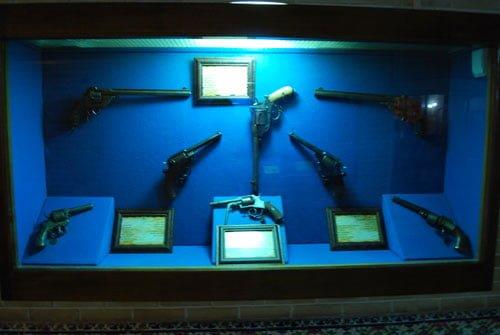 موزه اسلحه شیراز-43M4ZRD75l