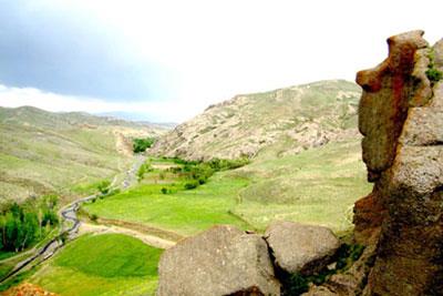پیكره سنگی بابا داوود عنبران-4IlzQUsioQ