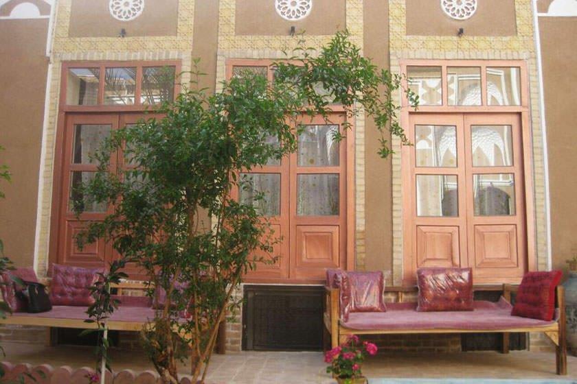 اقامتگاه بوم گردی طارونه یزد-4Vnh8jG8d7