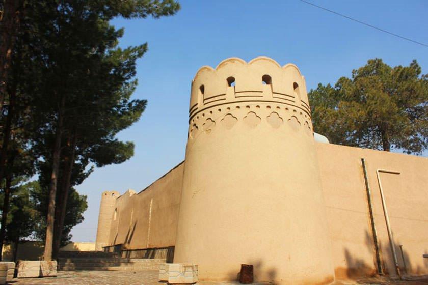 زیارتگاه ستی پیر (قلعه اسدان)-4ctyFTyRuy