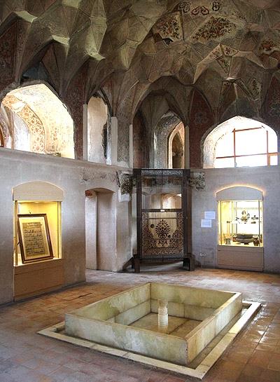 عمارت كلاه فرنگی شاه طهماسب-4t4IHMEd2d
