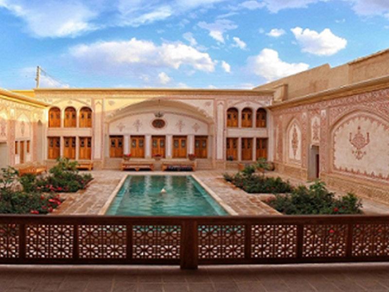 هتل راهب کاشان-4y5QIoifPM
