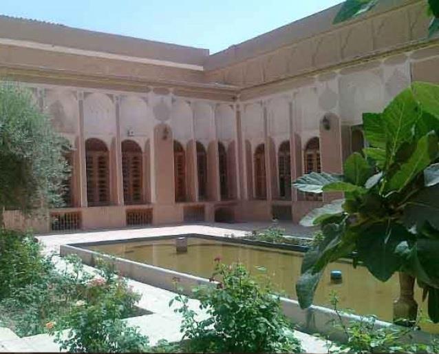 خانه عرب زاده ( موزه سكه حیدرزاده )-5NFXvKVbwl