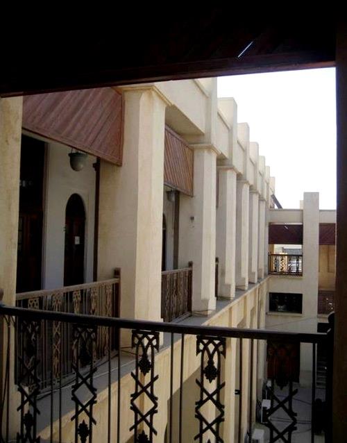 عمارت كازرونی بوشهر-5hTUaIw6Do