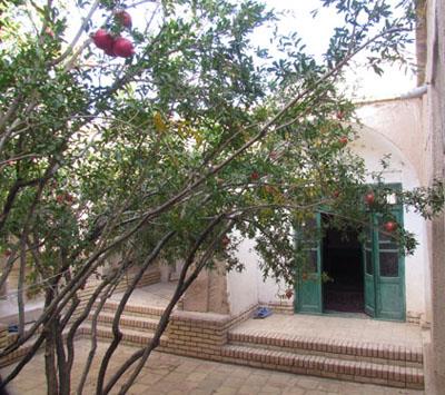 خانه سیدغفور طباطبایی ندوشن-68wat4Jafm