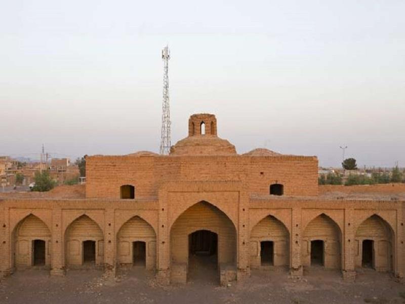 كاروانسرای باغ شیخ ساوه-6Mfh8IwfIF