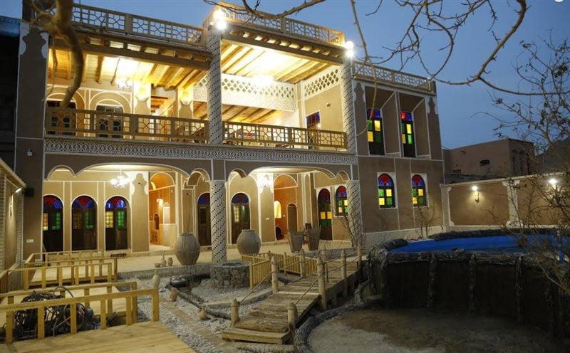 اقامتگاه بوم گردی باغ دو سرو تفت-6NupTjjEAN