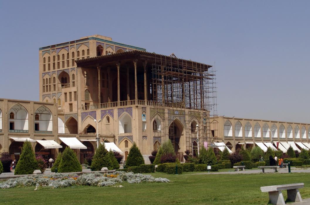 جاهای دیدنی اصفهان در تعطیلات نوروز-6mjvMgrMuo
