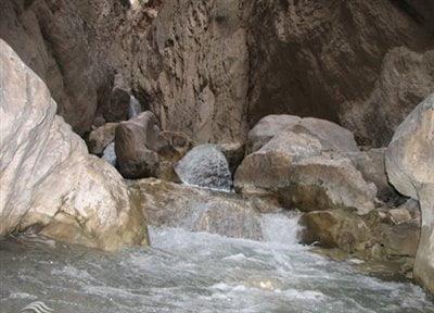تنگه و چشمه روزیه-72rRge4KLs